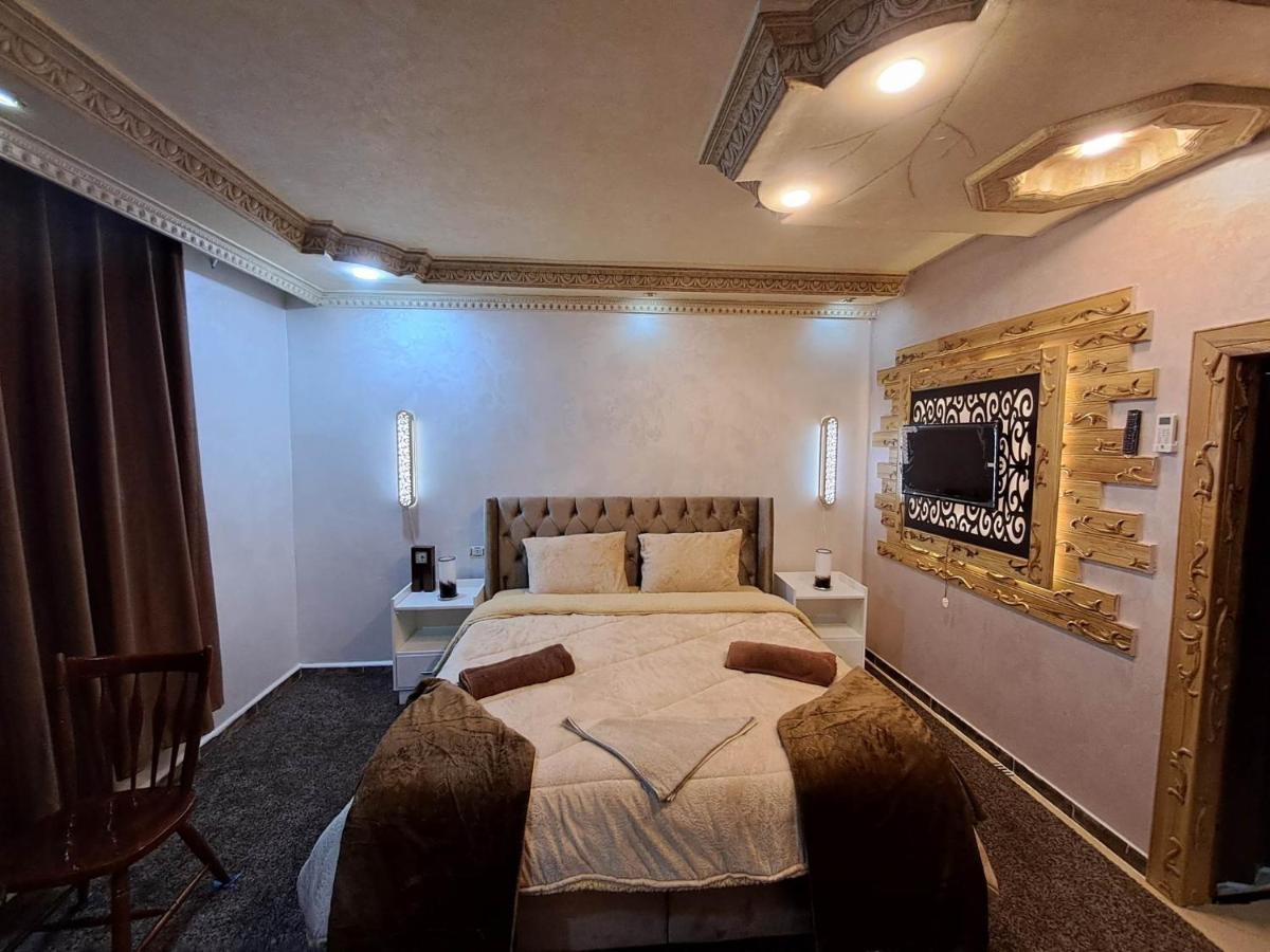 Hadrian'S Arch Hotel จีราช ภายนอก รูปภาพ