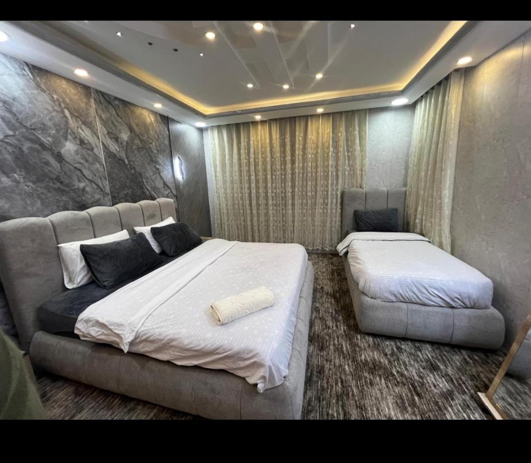 Hadrian'S Arch Hotel จีราช ภายนอก รูปภาพ